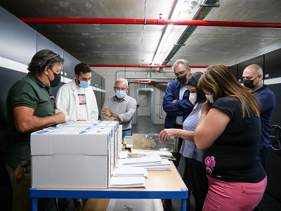 Canarias digitaliza los archivos  recuperados de la Lucha Canaria