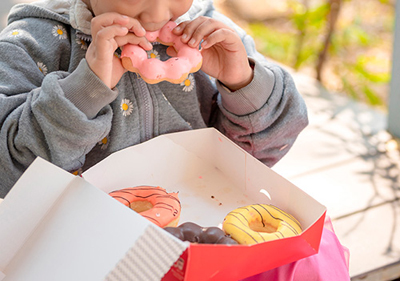 La obesidad infantil habría bajado cerca de un 7% desde el año 2021